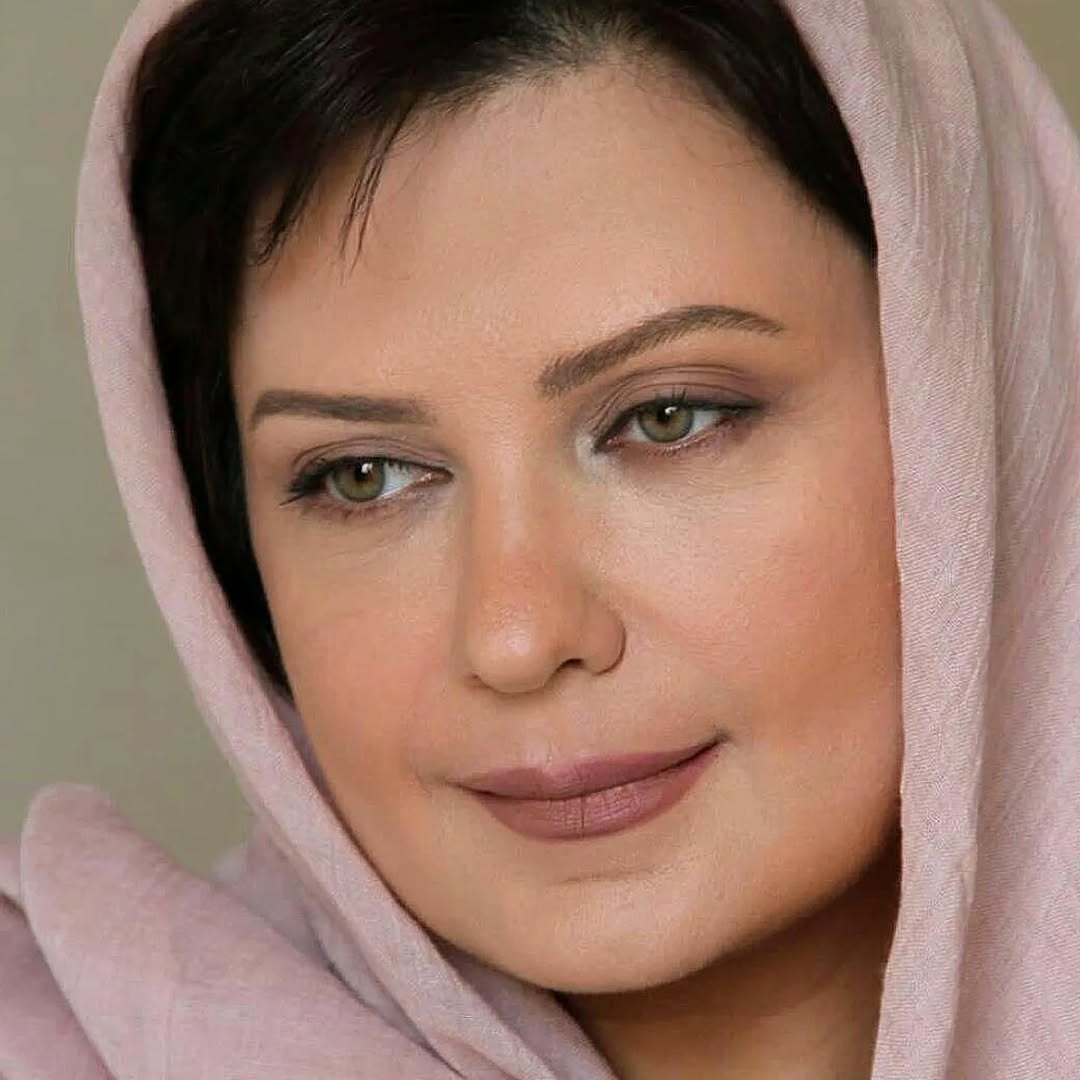 لعیا
