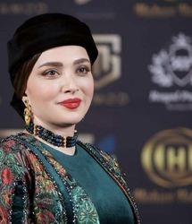 قاب صمیمانه بهنوش طباطبایی و بازیگر سریال لیسانسه‌ها