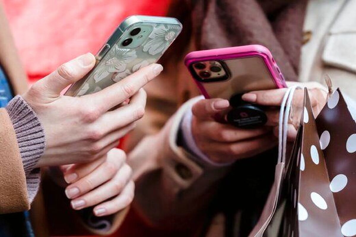 چگونه بفهمیم تلفن‌های همراهمان شنود می‌شود؟
