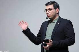 توهین جنجالی مجری تلویزیون به روحانی/ او وکیل مدافع شیطان است! + عکس