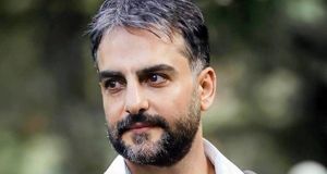 جدیدترین عکسِ حامد کمیلی با استایل تابستانی