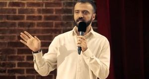 رقص ابوطالب حسینی روی لبه تیغ