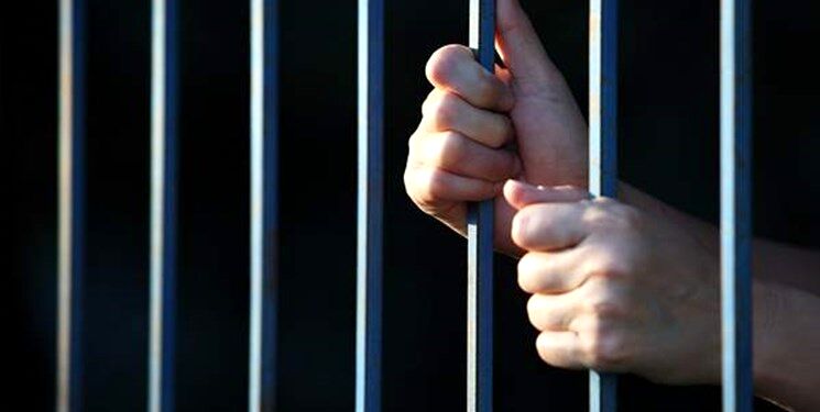 سوتی بزرگ یک زن در مچ‌گیری از شوهرش/زن خنگ دستگیر شد