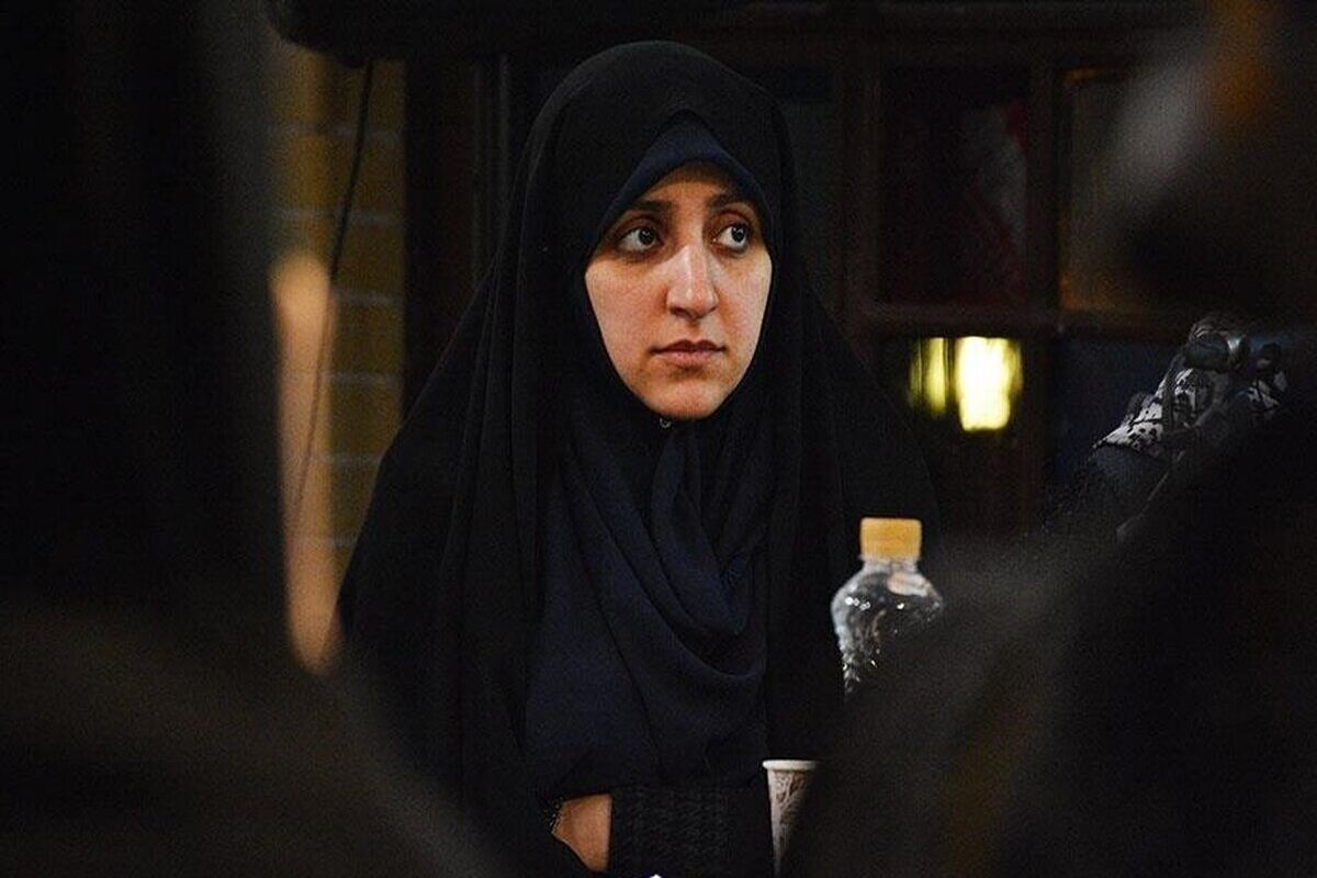یک زن نام‌آشنا در دولت چهاردهم، پست گرفت