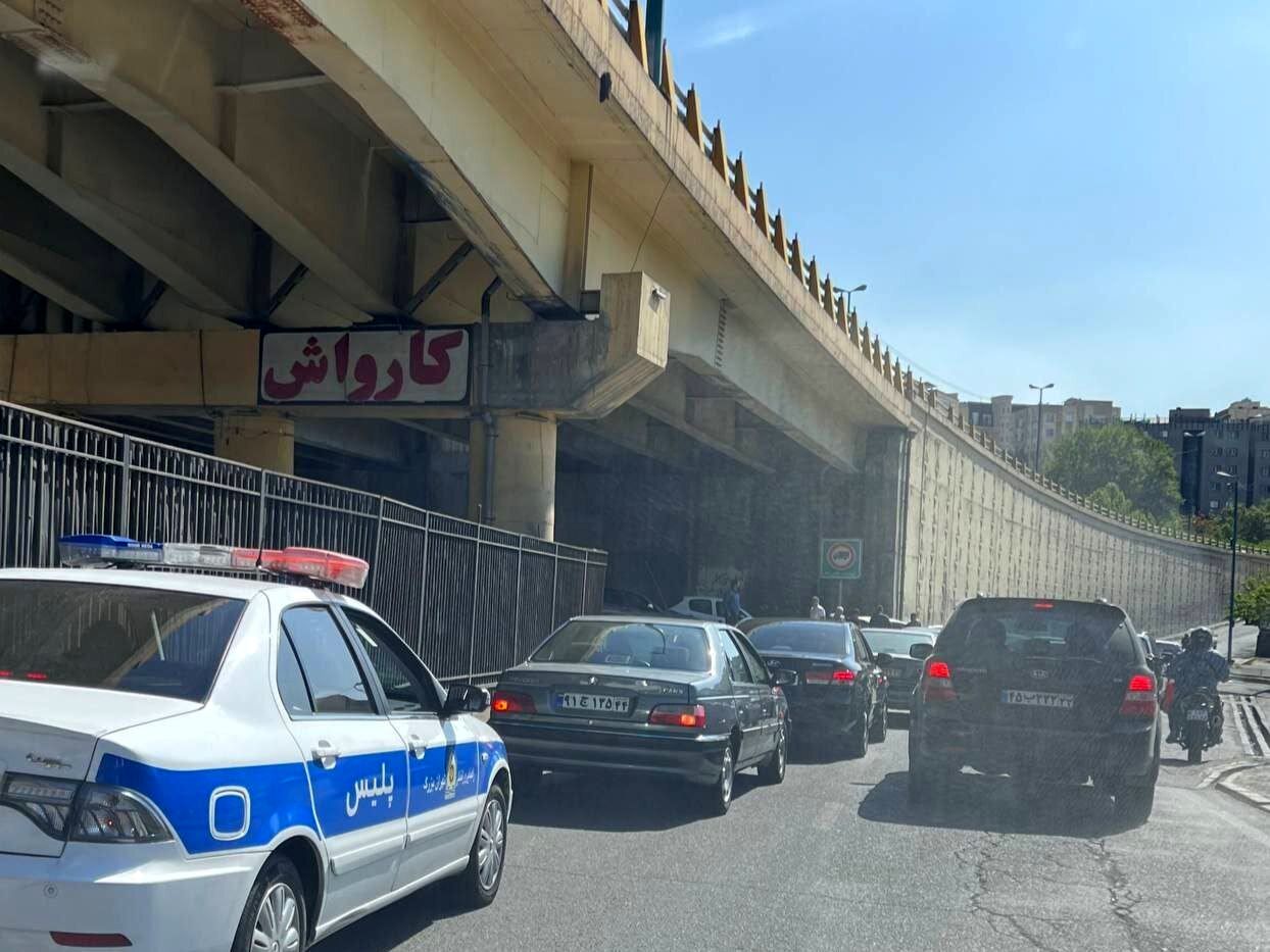 تصویری قابل تامل از کاسبی های جدید در زیرپل های تهران