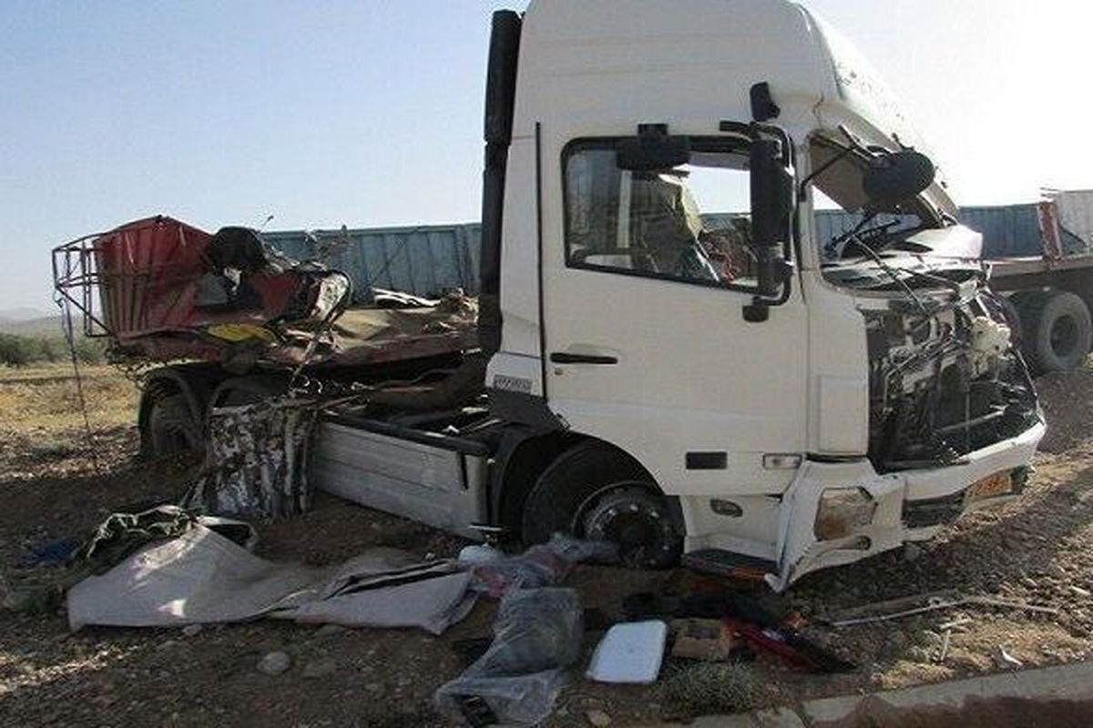 مرگ 4 نفر در تصادف مرگبار تریلی با ساینا