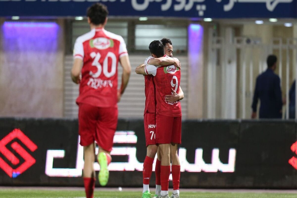 دیدار پرسپولیس و هوادار با 5 غایب