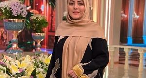 هم‌نشینیِ المیرا شریفی مقدم با طوطی‌های سخنگو!/ عکس