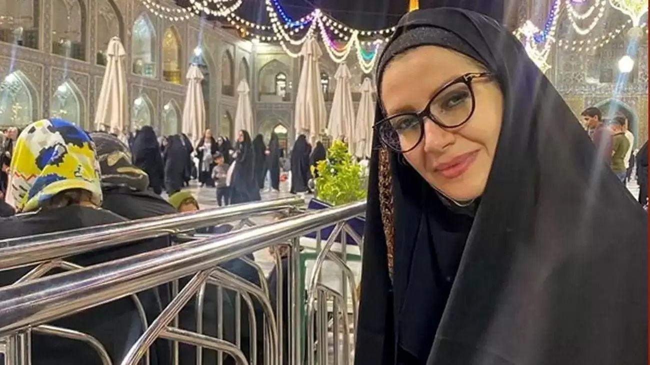 سلفی جدیدی از خاله شادونه در سفر به مشهد