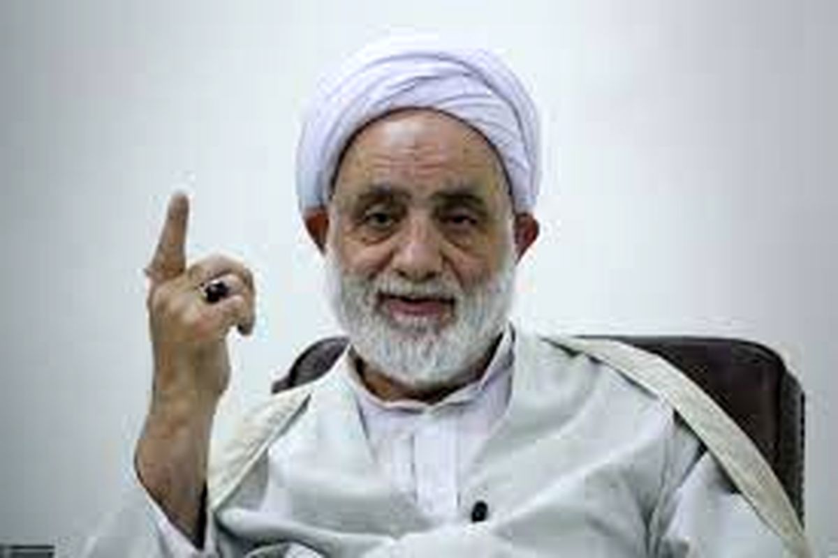شوخی بامزه حجتالاسلام قرائتی با شعرخوانی مجری سمت خدا+فیلم