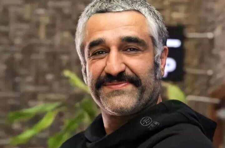 پژمان جمشیدی با چادر گلدار در خیابان!