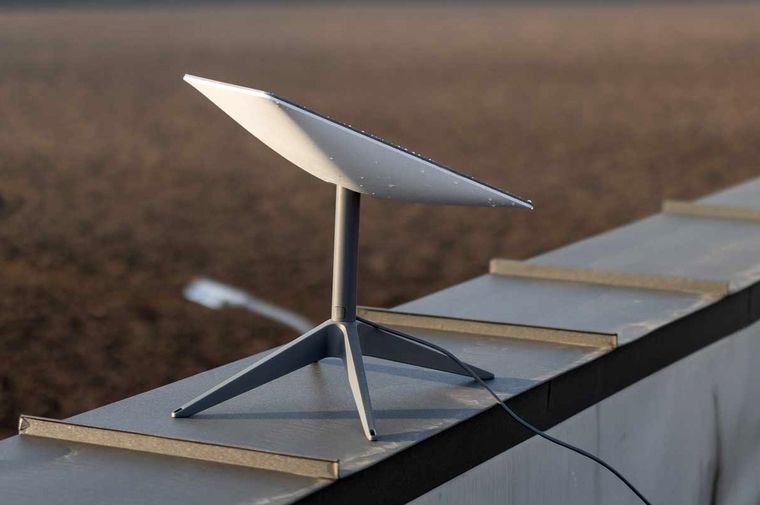 ادعای جنجالی قاچاق استارلینک به ایران