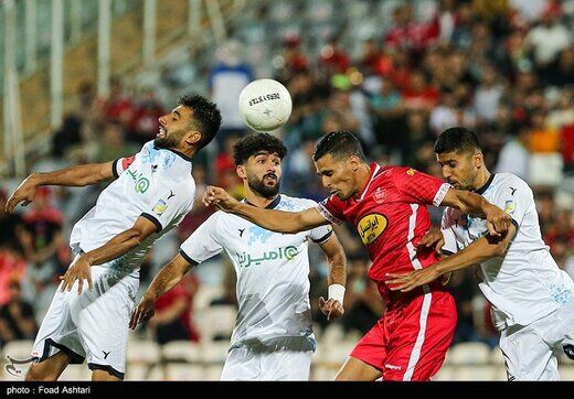 پیکان و پرسپولیس تبانی کردند؟ / واکنش جنجالی به بازی پرسپولیس در آزادی