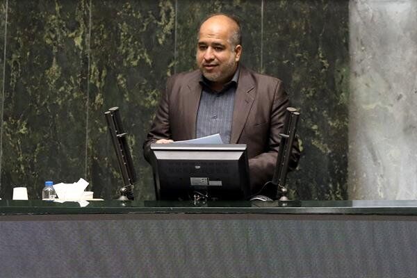 انتقاد تند از رضا مرادصحرایی درباره اجرای رتبه بندی معلمان
