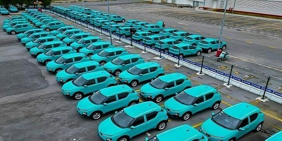 رنگ جدید برای تاکسی ها و واکنش رضا رشید پور +عکس