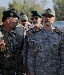 فرمانده کل ارتش: به هر شرارتی با قاطعیت پاسخ خواهیم داد