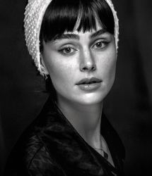 استایل پاییزی لاله مرزبان در آسانسور/ عکس