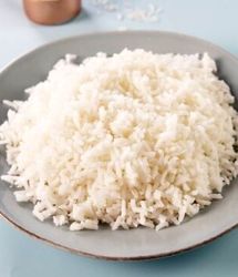 ادعای ریختن چندین تن برنج به دریا صحت دارد؟