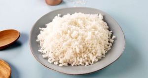 ادعای ریختن چندین تن برنج به دریا صحت دارد؟