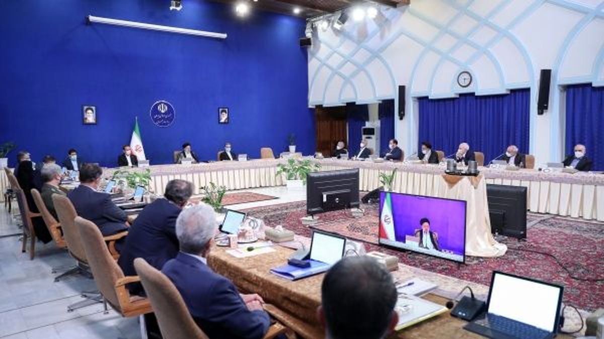 چرا دولت از وعده بازگشت قیمت‌‌ها به شهریور ۱۴۰۰ پشیمان شد | گرانی بیشتر در راه است؟ نقشه قالیباف چیست