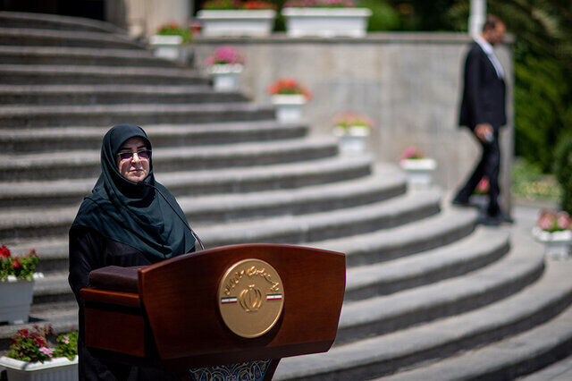 مهاجرانی: با توجه به رقم بالای یارانه نان، رضایتمندی لازم وجود ندارد