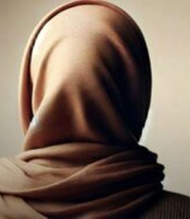 نوعروس بیوه، تصاویر زنان و دختران  را در موبایل همسر پیدا کرد!