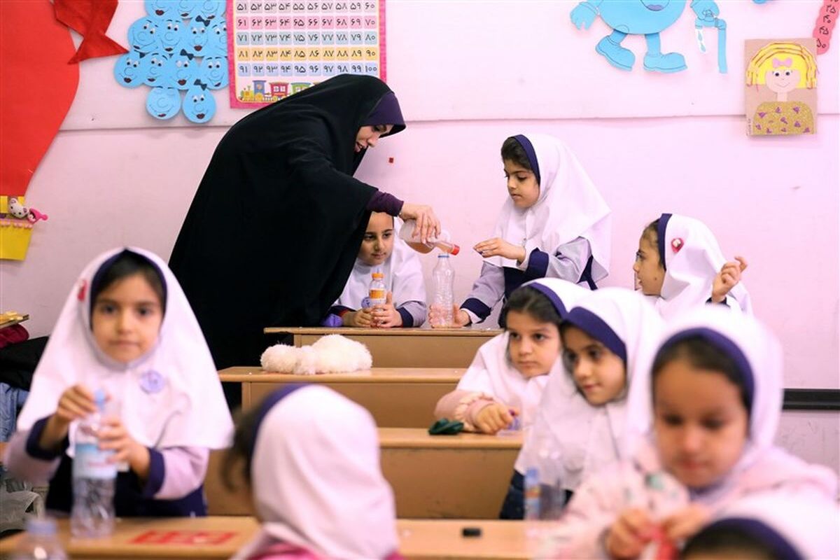 آغاز پرداخت رفاهیات به معلمان و فرهنگیان در سال 1403 / منتظر واریزی 2 میلیون تومانی باشید
