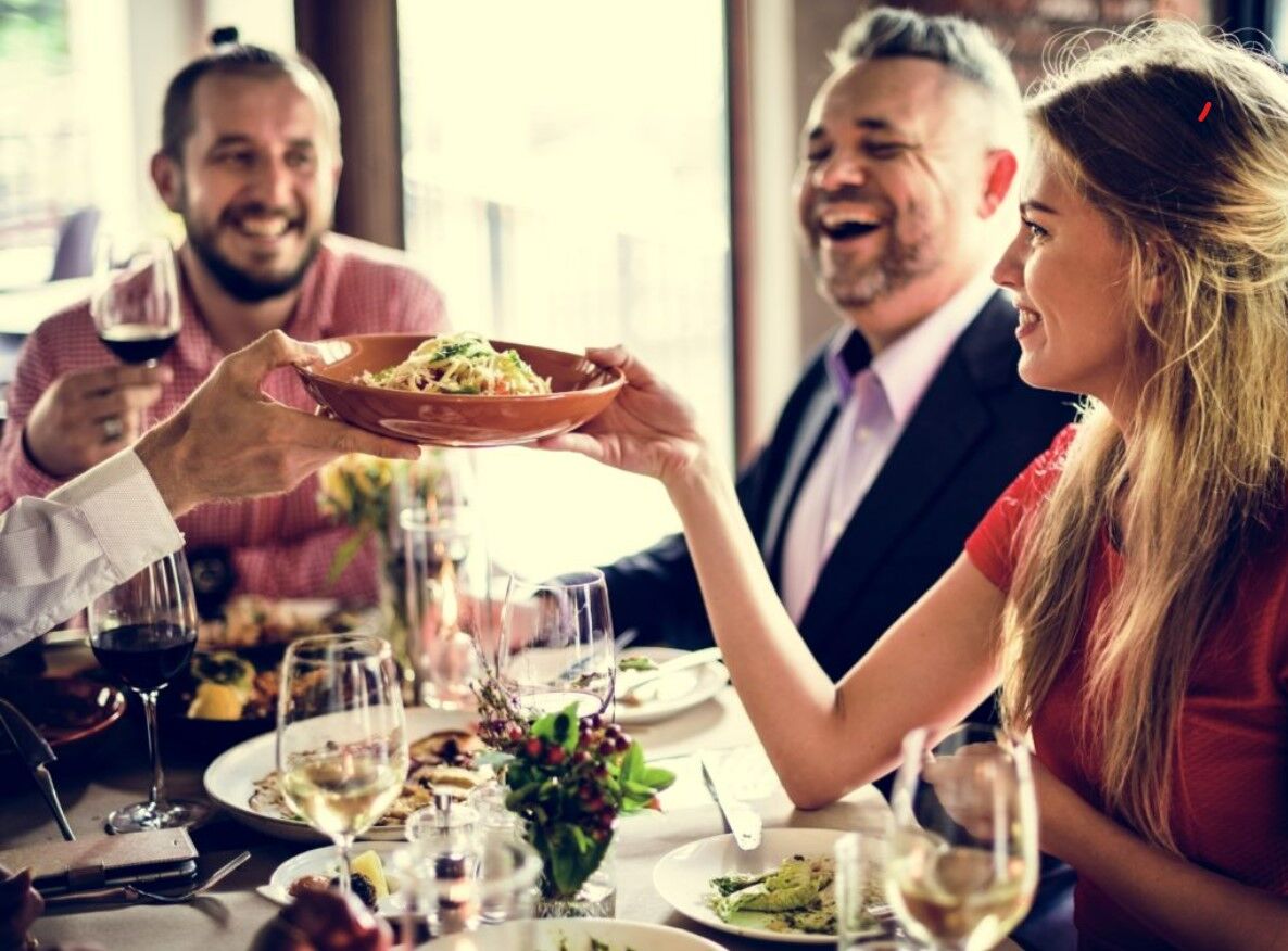 چه غذاهایی بخوریم تا خوشحال‌تر باشیم؟