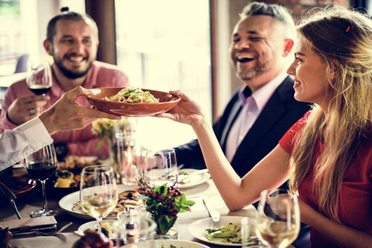 چه غذاهایی بخوریم تا خوشحال‌تر باشیم؟