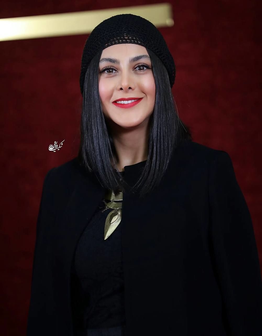 آزاده صمدی جذاب‎‌تر از همیشه با یک استایل رسمی