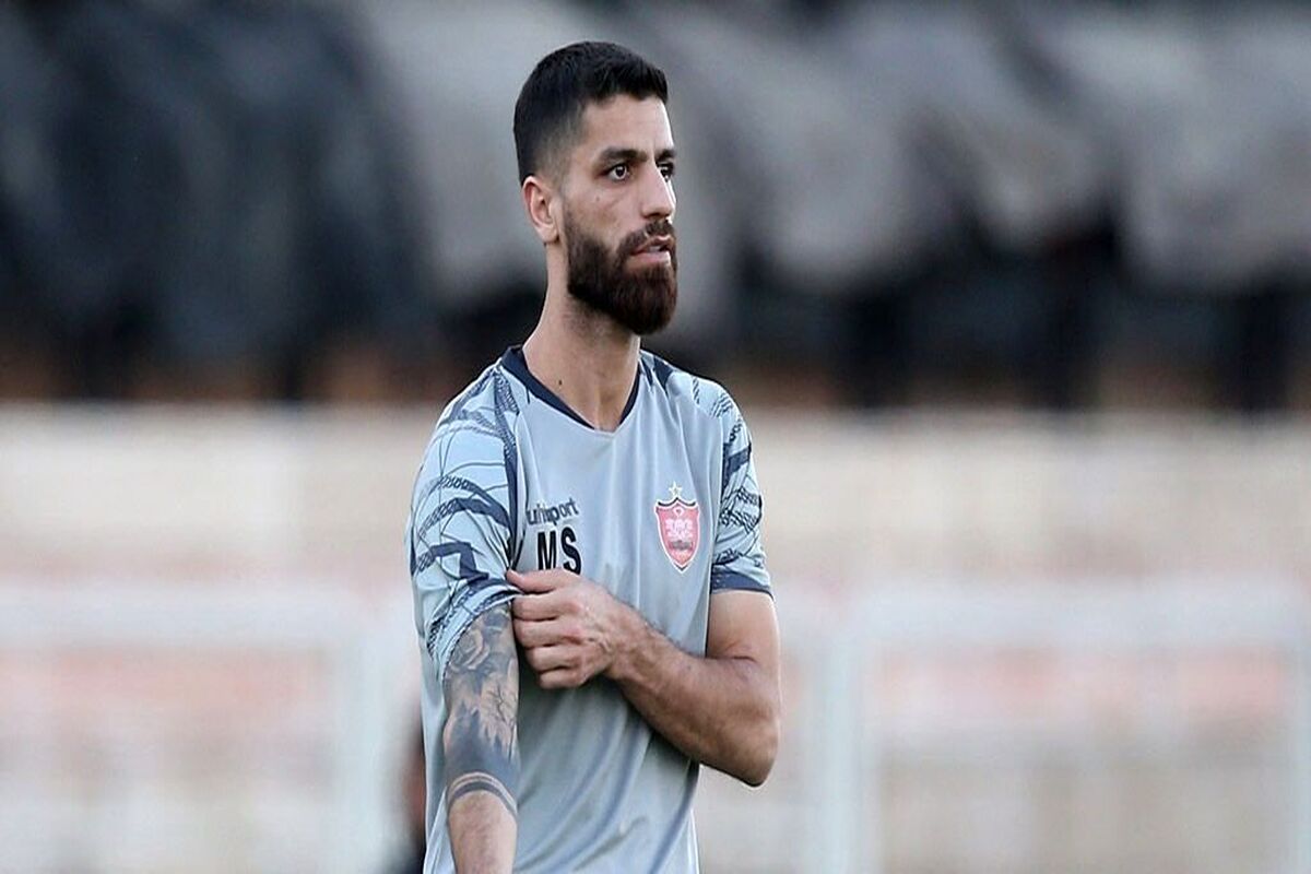 سرمربی پرسپولیس روی ماندن کدام بازیکن تأکید دارد؟
