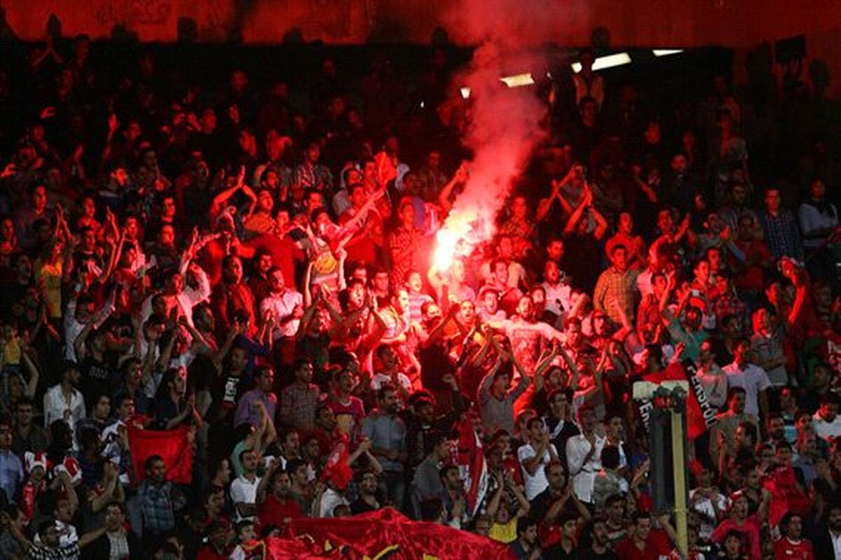 دلیل محرومیت هواداران پرسپولیس از بازی با تراکتور چه بود؟