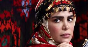 استایل هنری نازار سریال نون‌خ در شب تولدش