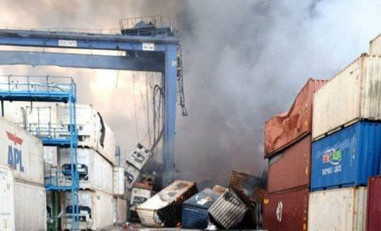 آتش در بندر شهید رجایی هنوز کامل خاموش نشده است/ برخی از اجساد کاملاً پودر شده‌اند