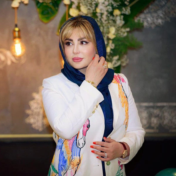 شباهت خیره‌کننده لنا به مادرش نیوشا ضیغمی/ عکس