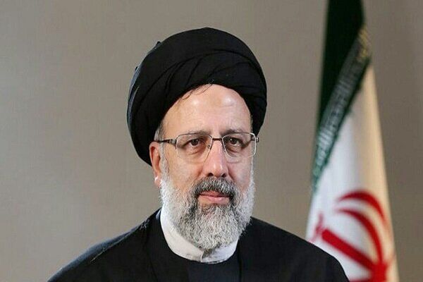 فیلمی دردناک ازلحظه ورود پیکر شهید آیت الله رئیسی و همراهانش به تهران

