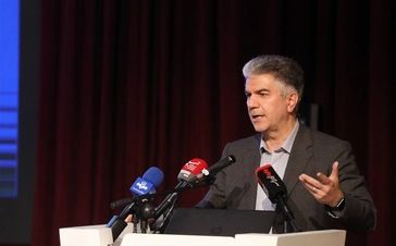 معاون وزیر بهداشت خبر فوت صابر کاظمی را تکذیب کرد