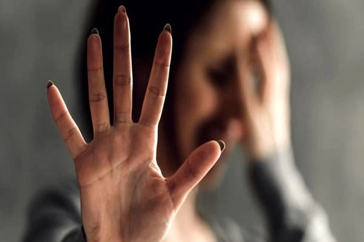 فرار زن جوان از خانه شیطانی پس از ۱۴ سال اسارت