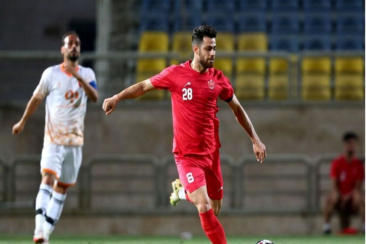 علیرغم تمام شایعات، این ستاره قصد جدایی از پرسپولیس را ندارد