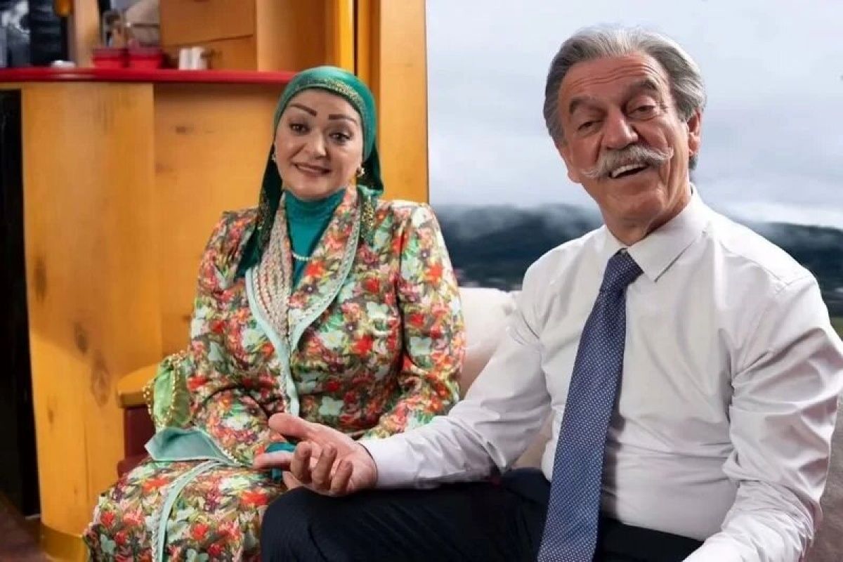 حضور نیکا و مادرشوهرش با استایل‌های خاص در پشت صحنه سریال پایتخت ۷ /عکس