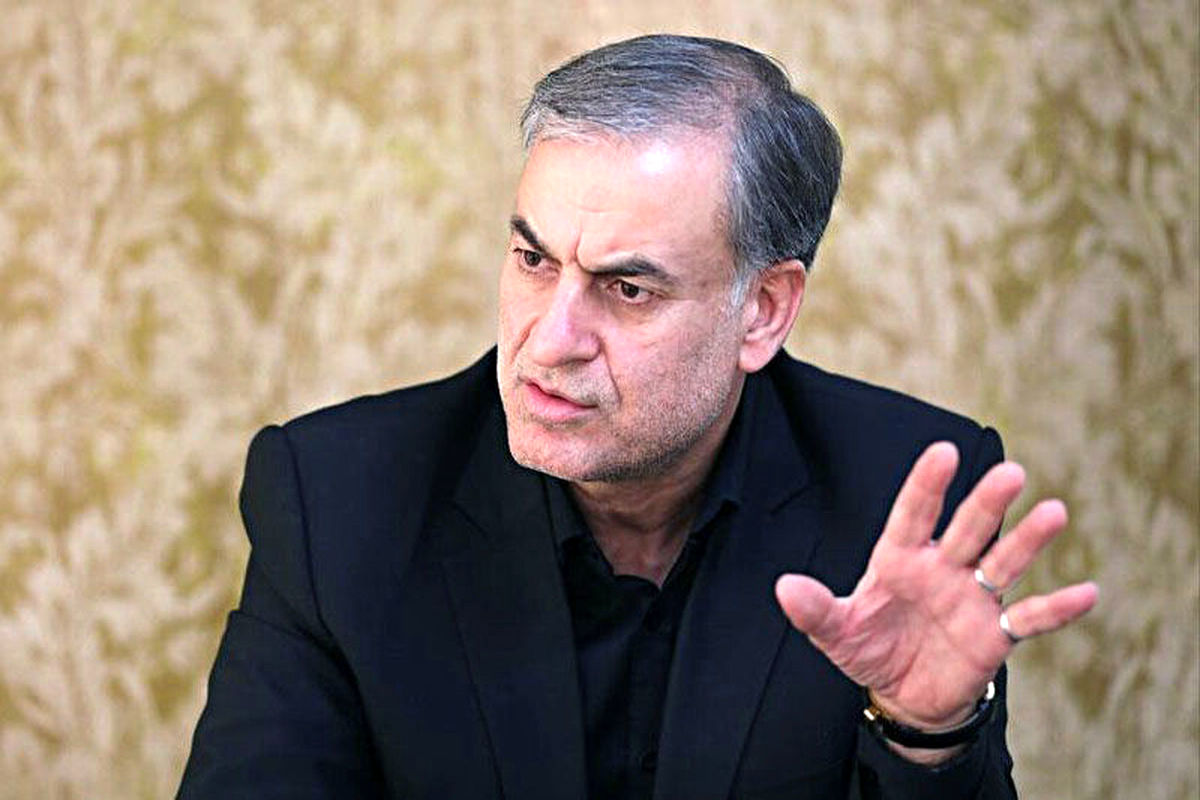 توهین نماینده مجلس به رئیس صداوسیما: زخم بی‌عقلی دارید!