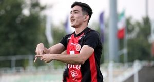 بینی احسان حسینی دچار شکستگی شد