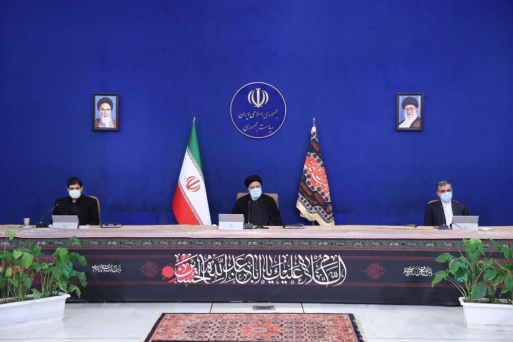 اگر همه ظرفیت‌ها برای مهار کرونا به کار گرفته نشود، خروج از وضعیت فعلی سخت خواهد بود/ هیچ کس نباید خودش را از شمول پروتکل‌های بهداشتی مستثنی بداند

