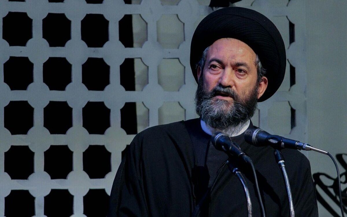 امام جمعه اردبیل: هرکس ایران را دوست دارد، خودرو نخرد!