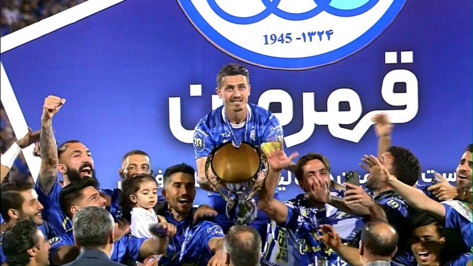 من نه تجزیه‌طلبم و نه وطن‌فروش!