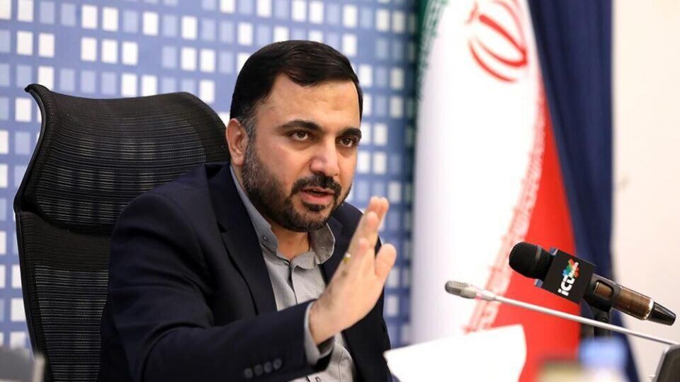 وزیر ارتباطات کندی اینترنت را گردن مردم انداخت