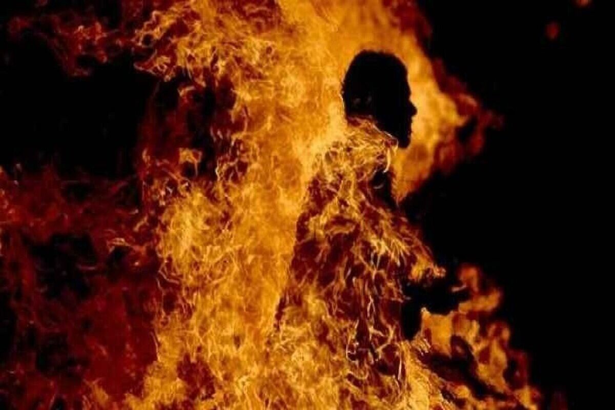 آتش زدن یک جوان با بنزین برای خنده!