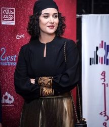 ژستِ کیوت پریناز ایزدیار وایرال شد/ عکس