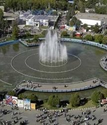 نمایشگاه تهران فرو ریخت