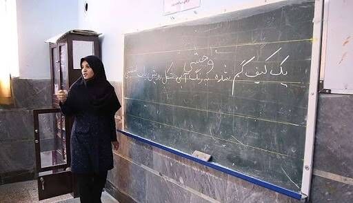 آیین‌نامه رتبه‌بندی معلمان نیازمند کار عمیق است